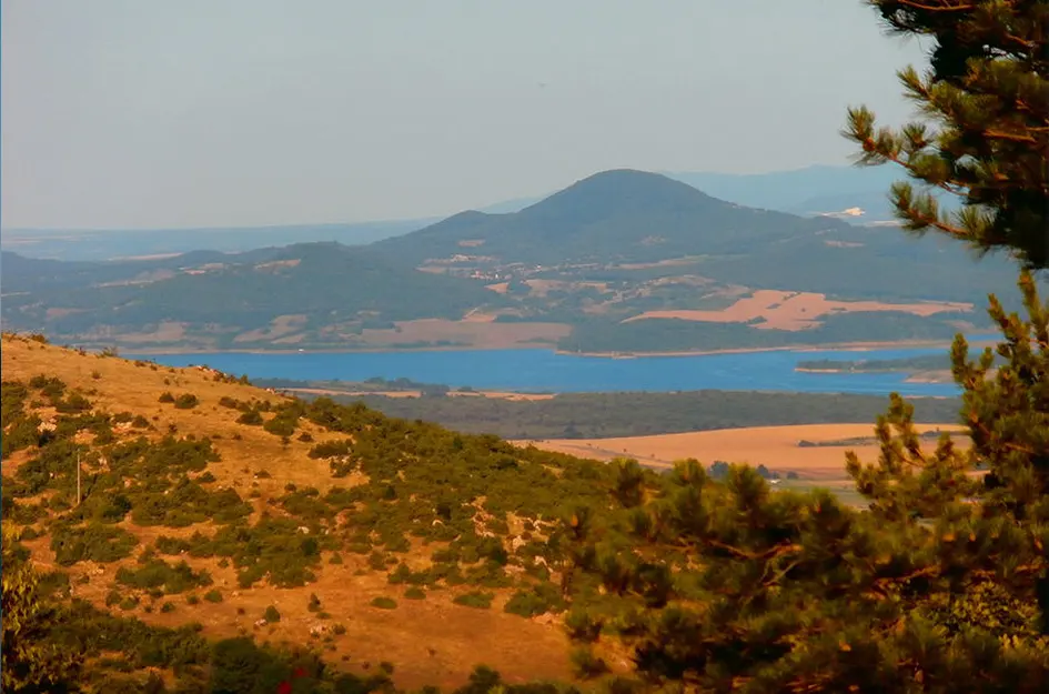 Село Николово и язовир Тракиец